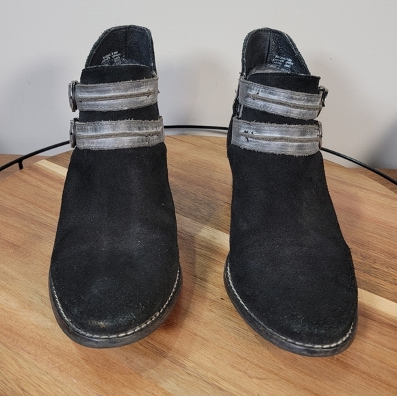 Steve Madden Black and Gray Ankle Boots - Picture 6 of 16